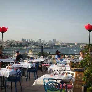 Raymond Old 4*, Istambul Turquie